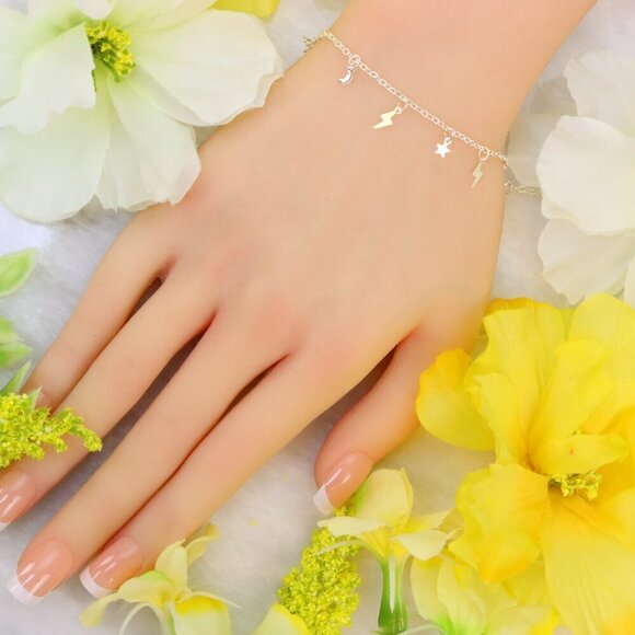 "Minimalist Bracelet, Sleek & Modern Design, Women’s Fashion, YC110242-B - Picture 10 of 10